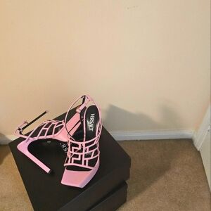 Brand New Women's Platform Sandals